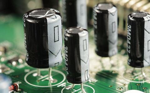 智能電容與普通電容器的區(qū)別到底是誰比較好？